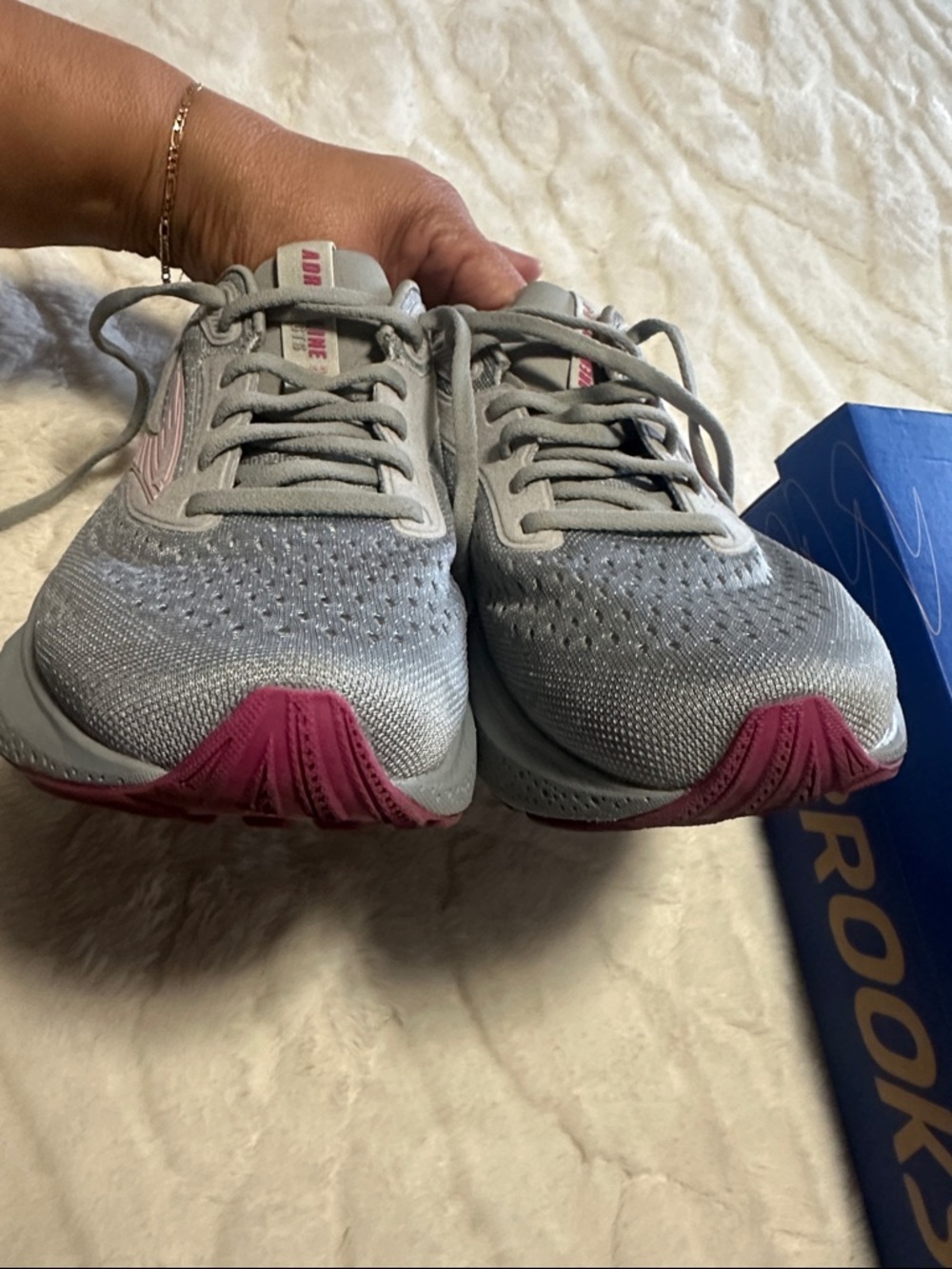 Brooks Adrenaline run/walk support Shoes - Picture 4 of 10